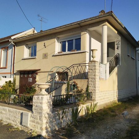 Chambre Marguerite, B&B Au 1Er- Villa Chaumonty Périgueux Εξωτερικό φωτογραφία